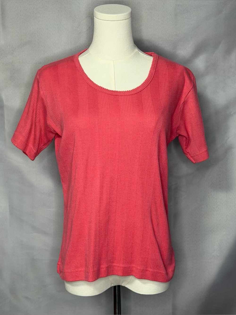 Erika Collection Coral Ribbed Tee 90s Vintage